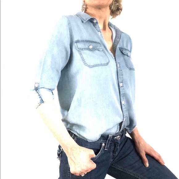 Highway Jeans Tops - 💙3/$25 HIGHWAY JEANS Chambray Button Down Top- M